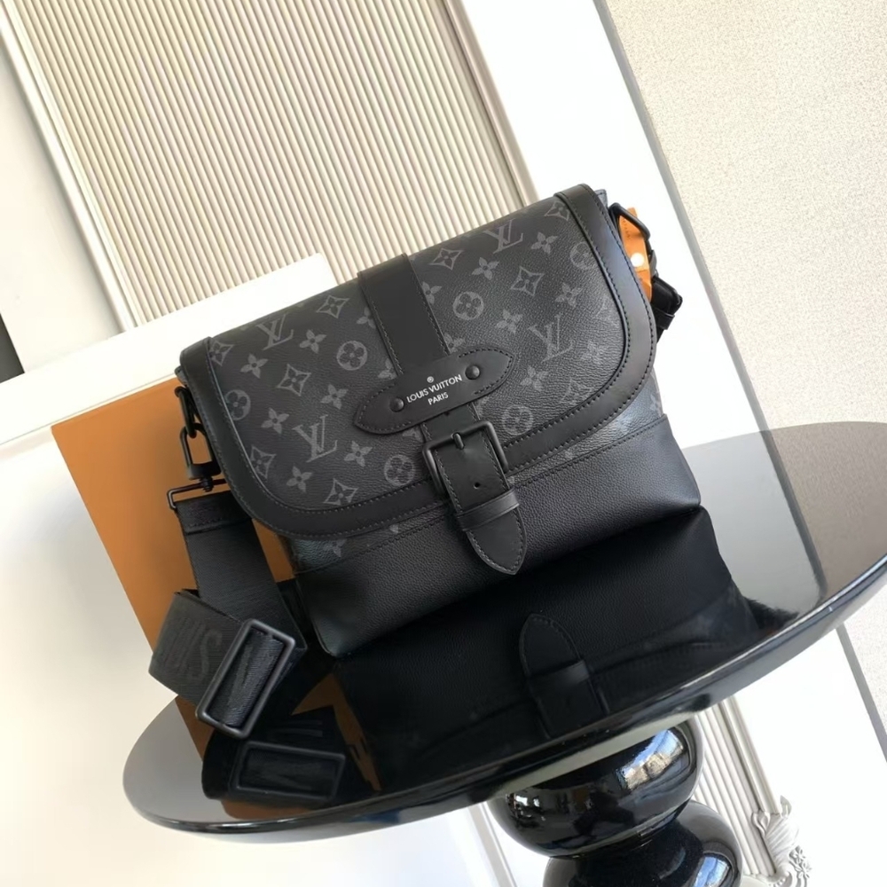 Louis Vuitton Messenger PM Bag